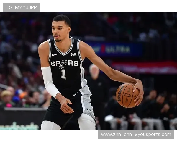 落后13分也能翻！文班末节独取18分导演马刺史诗逆转